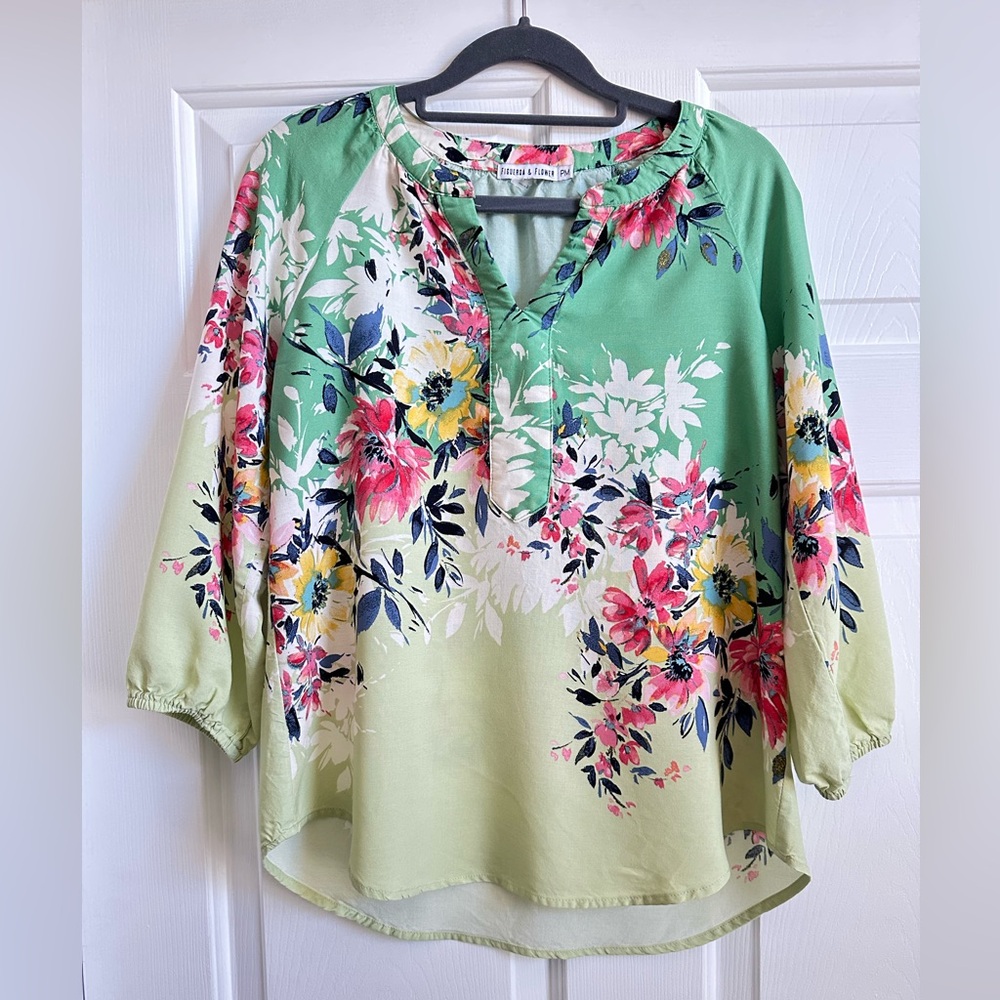 Figueroa & flower green floral 3/4 sleeve top blouse women's size PM